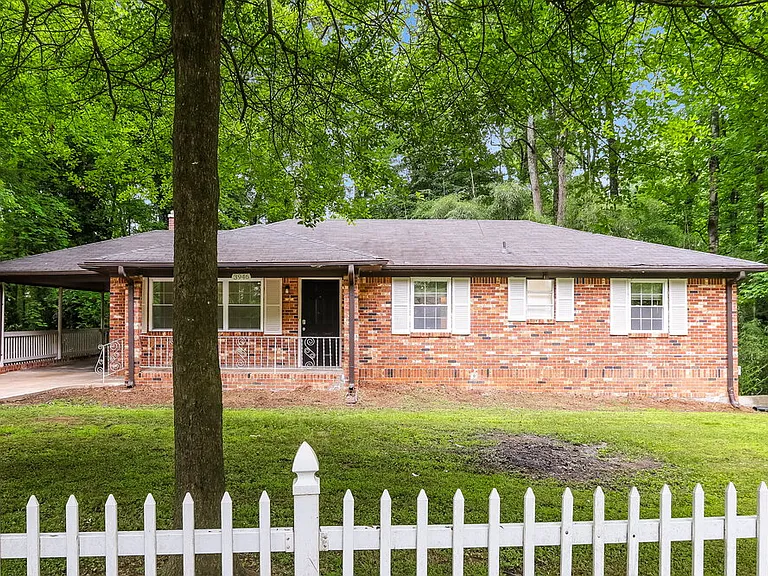 3946 Creel Dr — Photo 1