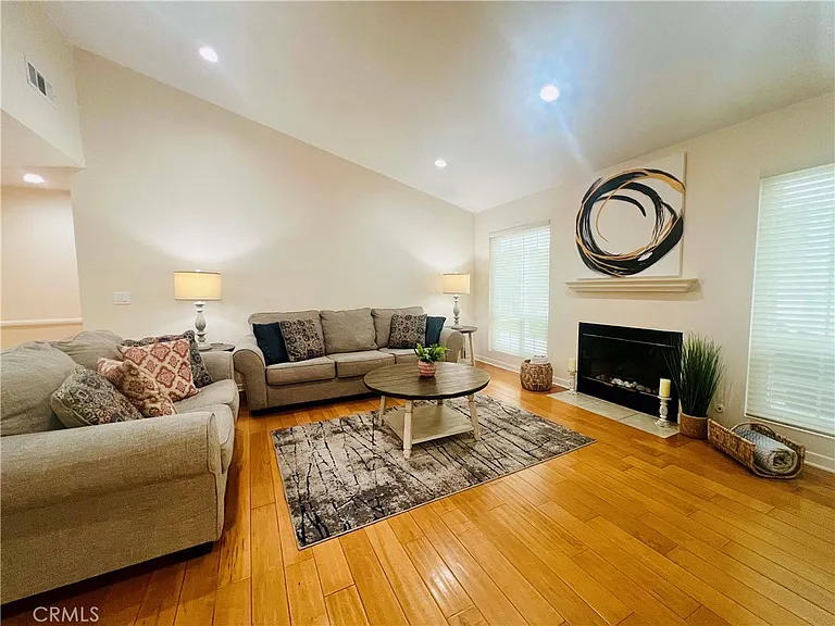 5309 Lockhurst Dr — Photo 17