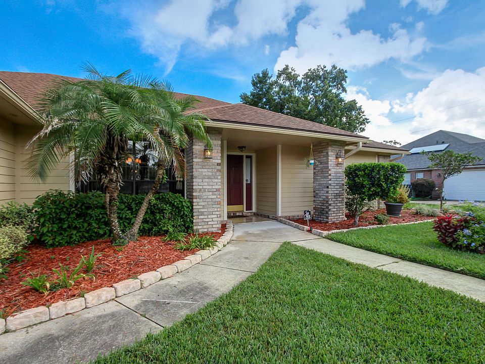 1st image of 4547 Barrington Oaks Dr