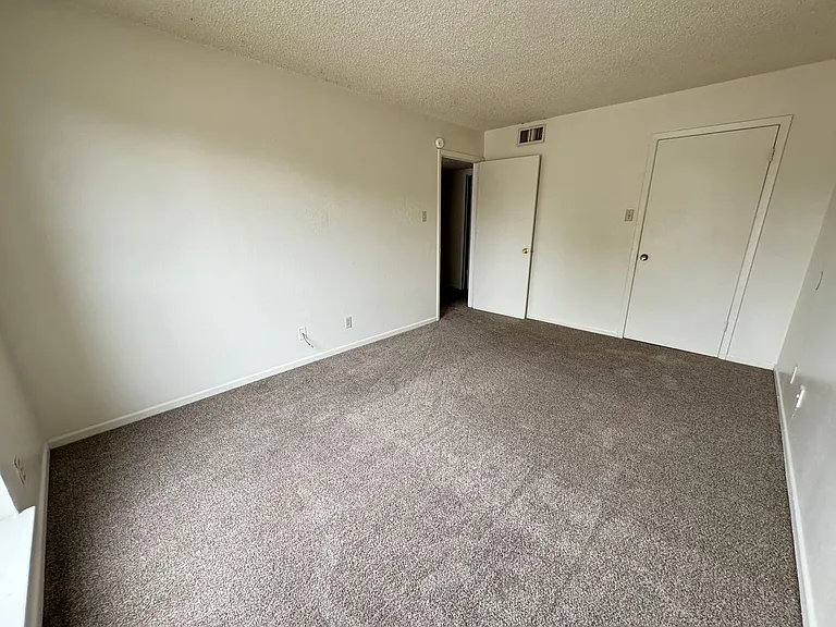 4308 Lake Rd — Photo 10