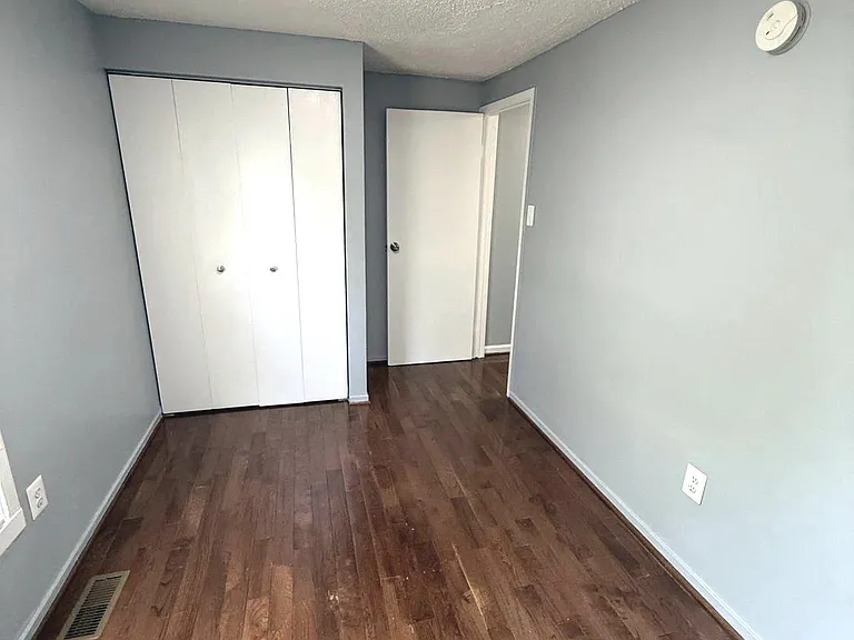 1754 Abbotston St — Photo 21