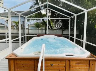 94 W 3rd St, Atlantic Beach, FL 32233
