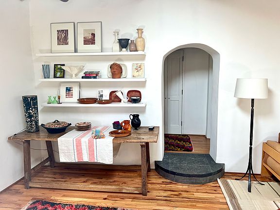 Door to hallway and bedrooms