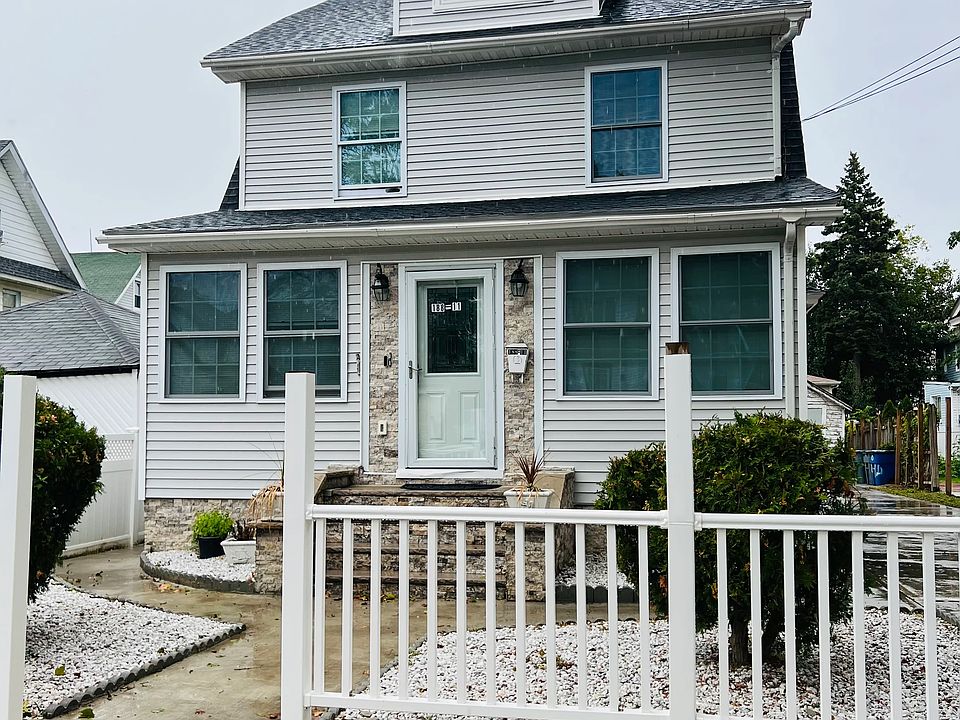 1st image of 188-11 Tioga Dr