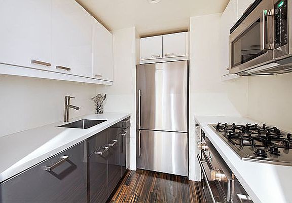 4th image of 40 E 61st St APT 9A
