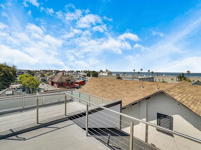 44 Sunset Ave — Photo 37