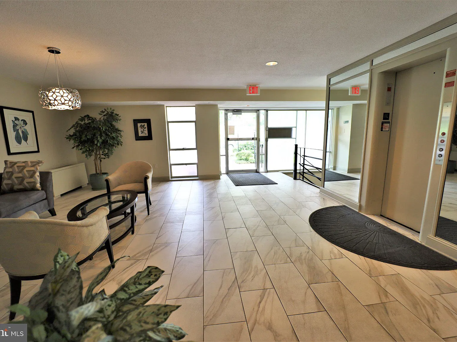 Studio, 1.0 bath, 525 sqft, $1,600 — Photo 4