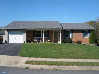 220 N Muddy Creek Rd, Denver, PA, 17517