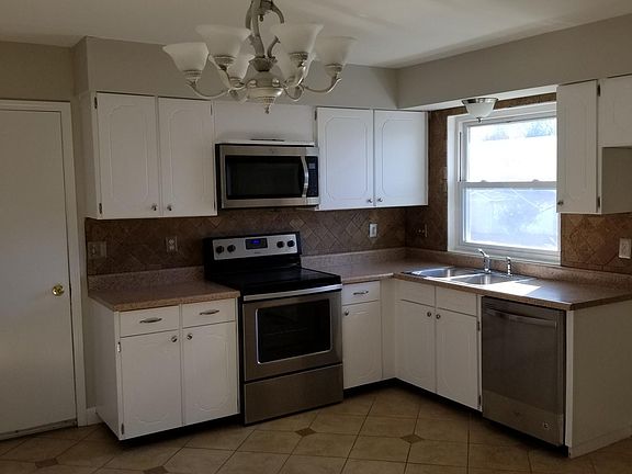 3rd image of 3539 El Ferrol Ct