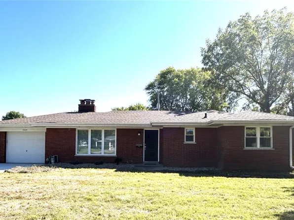 4204 S Park Dr, Belleville, IL 62226