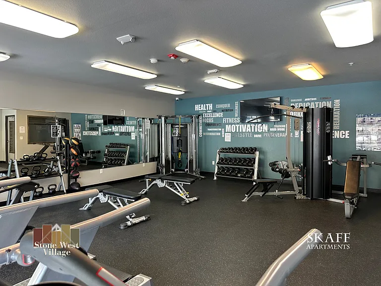24/7 Fitness Center
