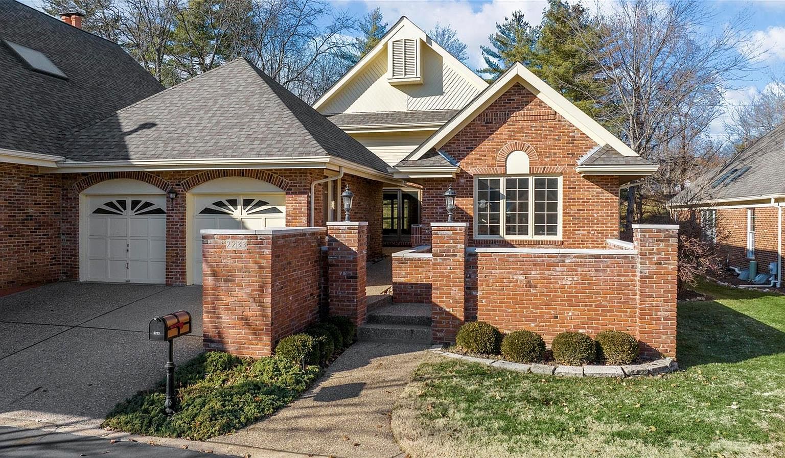 2233 Croydon Walk, Saint Louis, MO 63131 MLS 23073830 Zillow