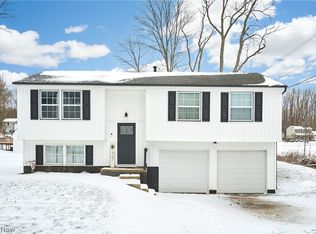 6300 Cleveland Massillon Rd, Clinton, OH 44216