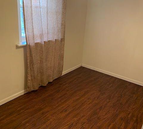 2nd image of 2222 Seymour Ave
