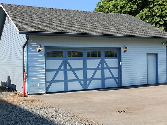 2nd image of 32431 3rd Ave