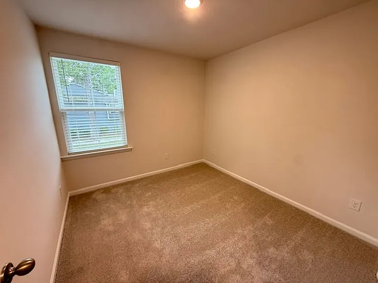 465 Martins Creek Blvd — Photo 17