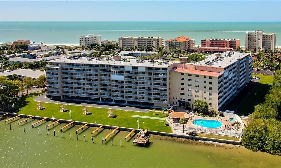 1st image of 19451 Gulf Blvd APT 611