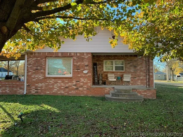 500 S 5th St, Morris, OK 74445