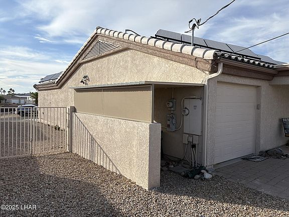 5th image of 3808 Whaler Dr