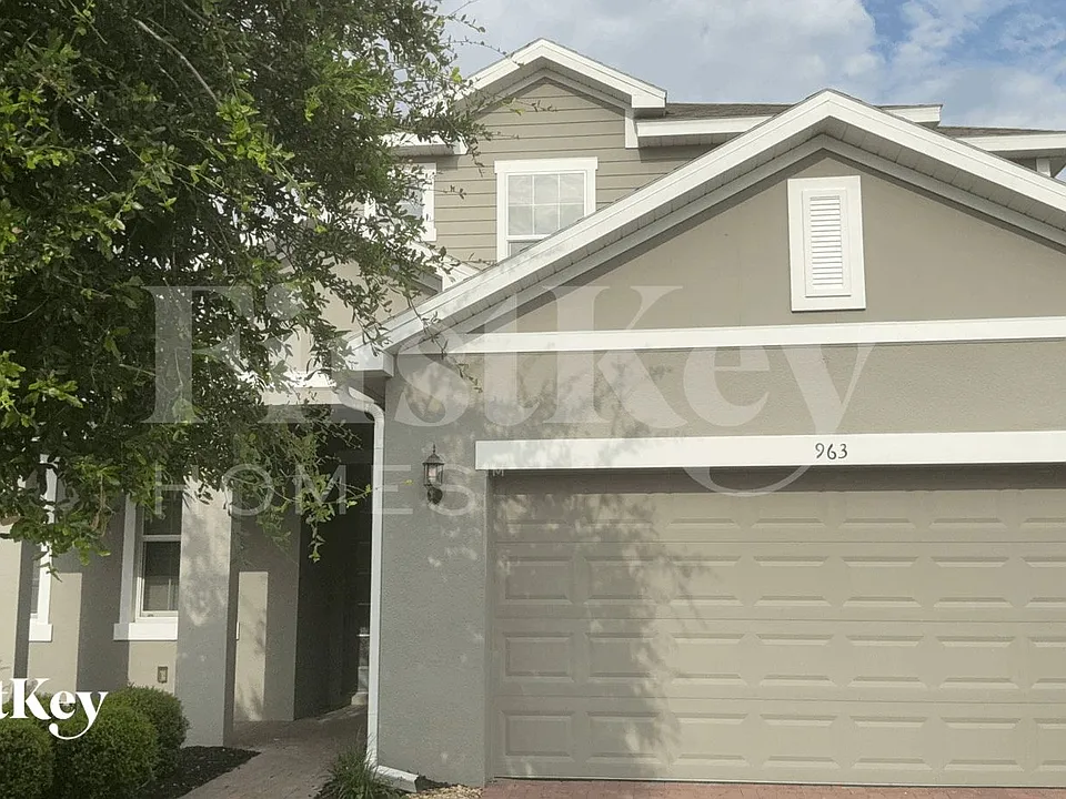 963 Compass Landing Dr