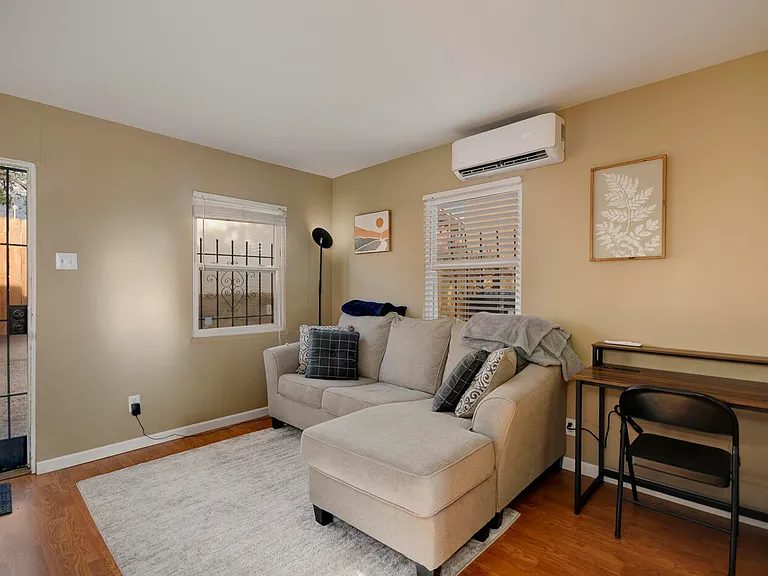 1616 Coal Ave SE #C — Photo 1