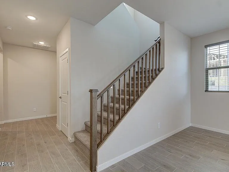 2831 S Central Dr — Photo 14