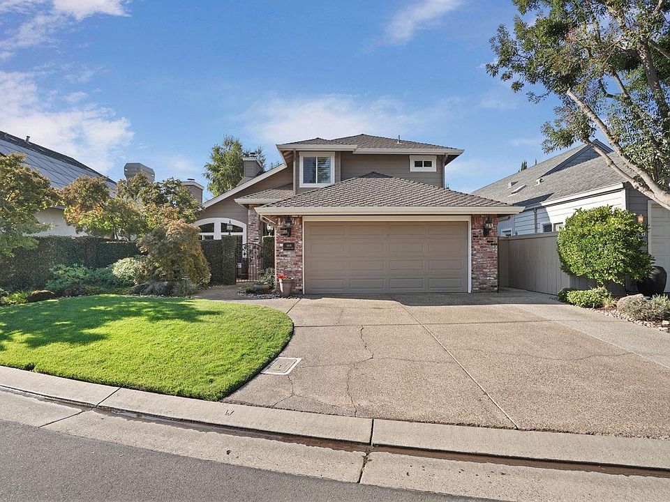 1st image of 660 Cypress Run