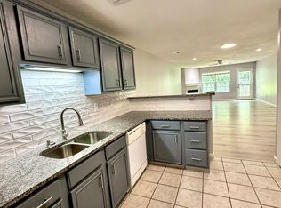 2415 S 16th St, Rogers, AR 72758
