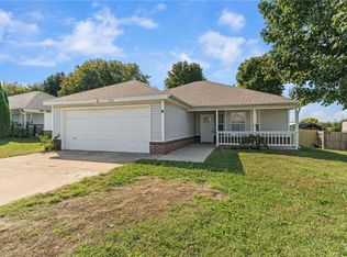 2996 Twin County St, Springdale, AR 72764