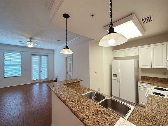 4th image of 1418 NW 3rd Ave APT 205