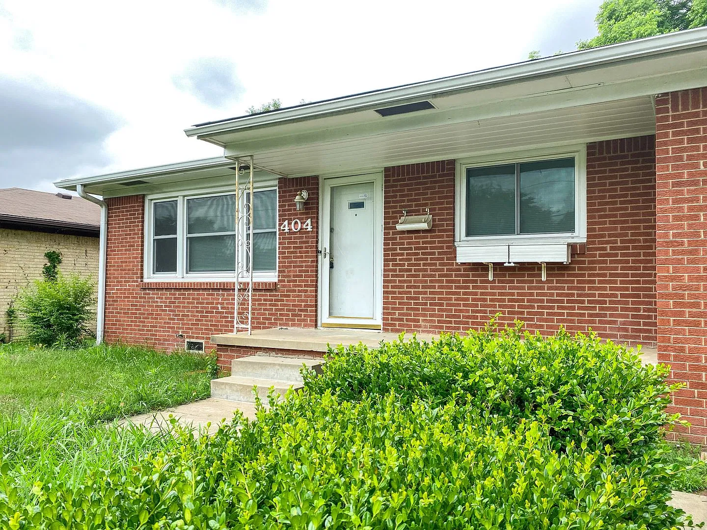 Beautiful 3 bedroom home recently updated — Photo 3