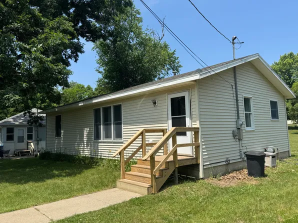 113 E South St, Decatur, MI 49045