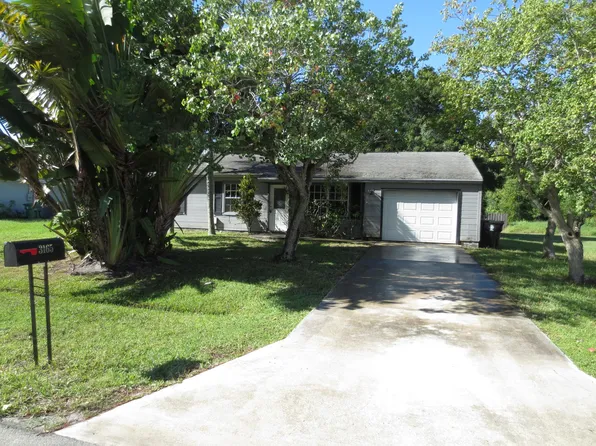 3165 SE East Blackwell Drive, Port St Lucie, FL 34952