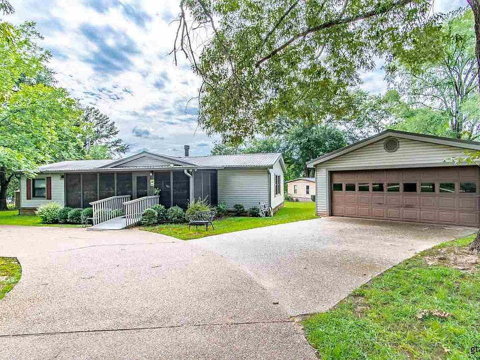 1st image of 15318 Scenic View Dr