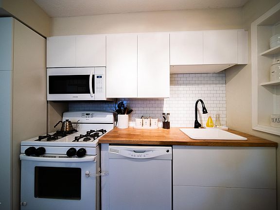 5th image of 2515 Catawba Ln