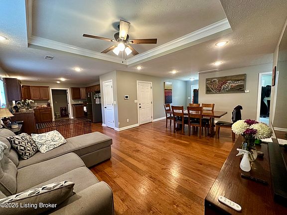 4th image of 190 Spalding Ln