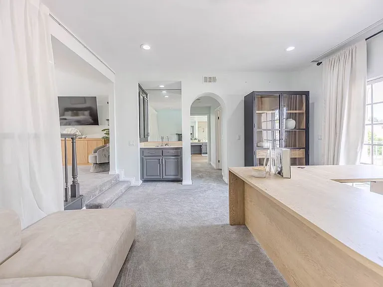 1209 Midwickhill Dr — Photo 13