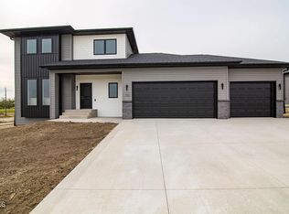 4402 Silver Blvd, Bismarck, ND 58501