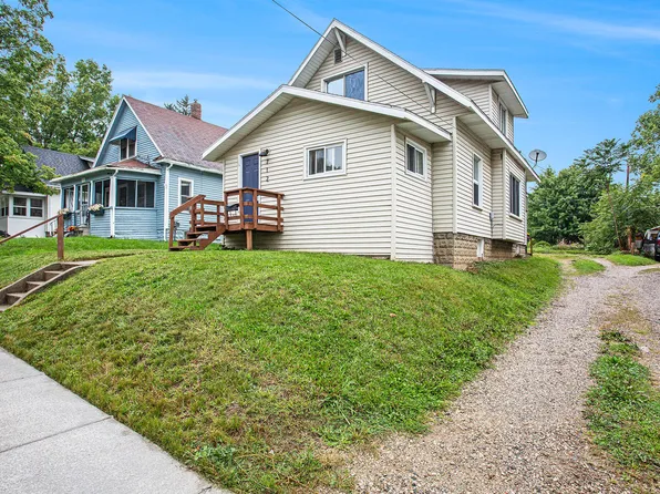 712 Branch St, Ionia, MI 48846