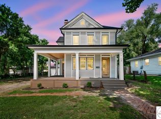 611 S Main St, Clinton, MO 64735