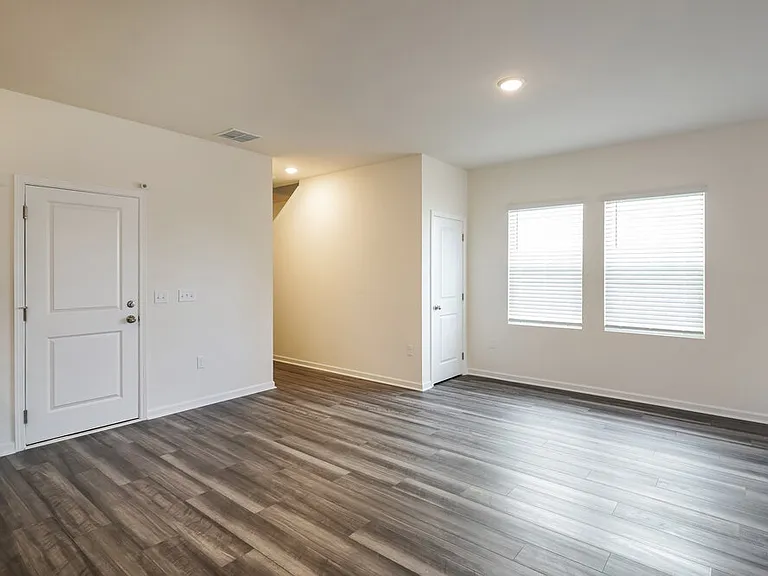 179 Snowdrop Ave — Photo 6