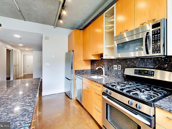 4th image of 916 G St NW APT 404