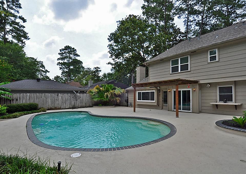 1st image of 2215 Tangle Lake Dr