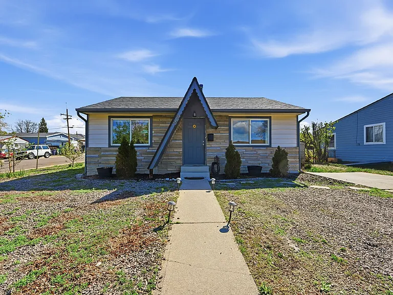 1800 S Shoshone St — Photo 2