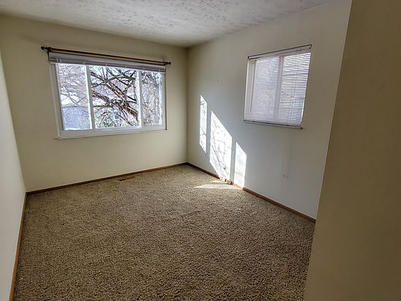5th image of 31 W Como Ave #A