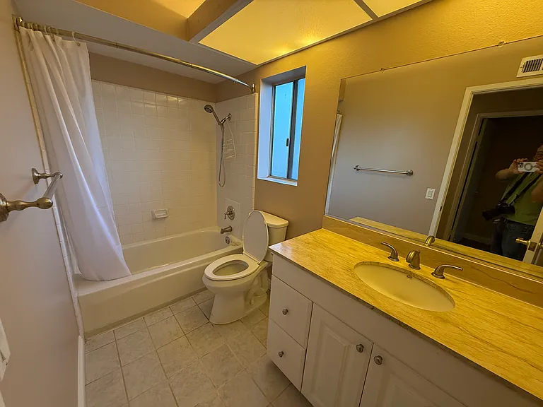 920 W Adams Ave — Photo 21