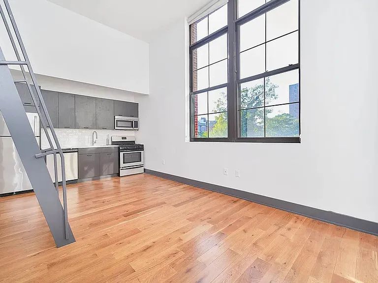 340 E 117th St #3M — Photo 2
