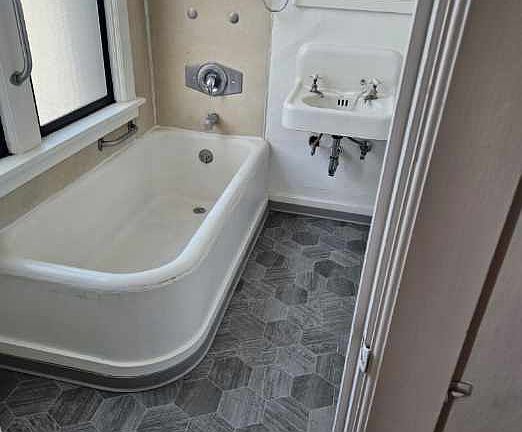 3rd image of 104 S Main St #205