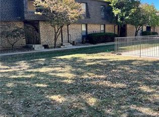 7437 W 102nd Ct, Overland Park, KS 66212