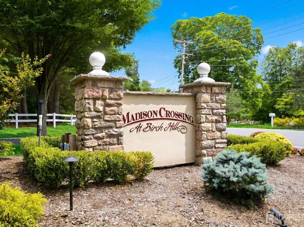 26 Daly Ct, Old Bridge, NJ 08857